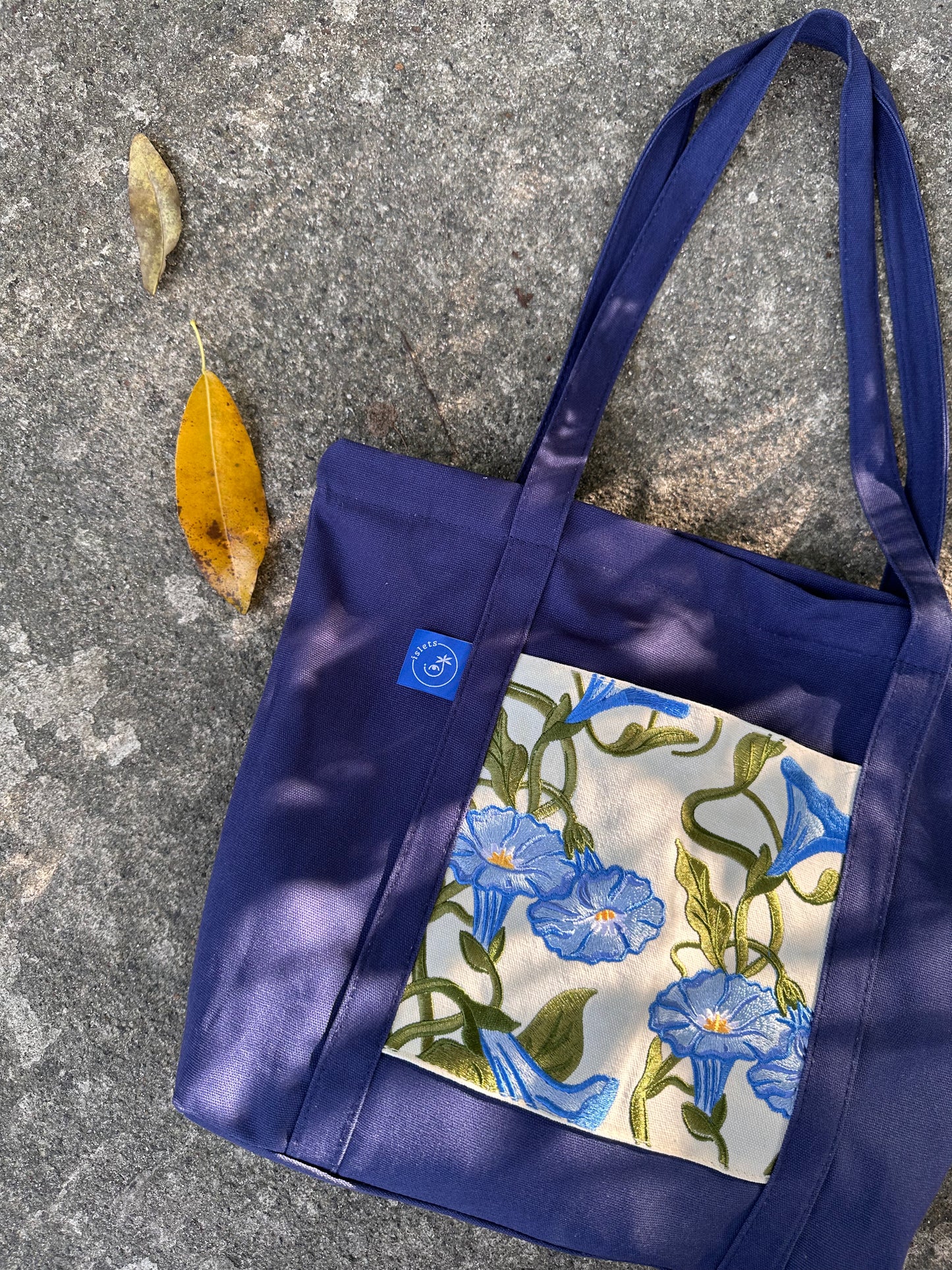 Thaalhafili Maa Tote Bag