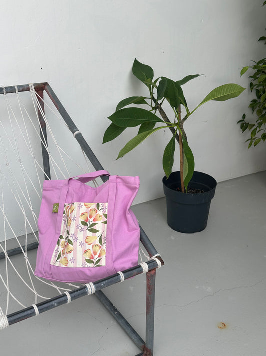 Janburoalu (Java Apple) Tote Bag